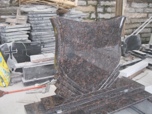 Customized Tan Brown monuments for European Market